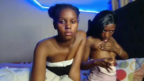 Snapshot of pretty_nyra chatting on 05.09.26 Nyra online show from 05.09.26