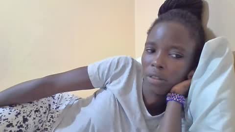 pretty_petite_ebony online show from 02.25.25