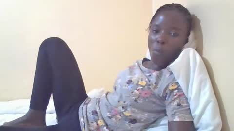 pretty_petite_ebony online show from 03.08.25