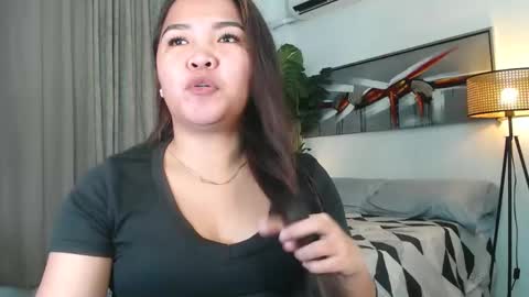 pretty_pharsa online show from 05.18.26