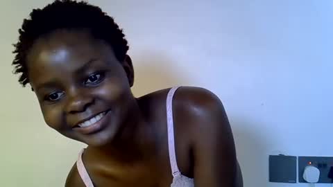 Snapshot of pretty_scooper chatting on 05.15.26 pretty_scooper online show from 05.15.26