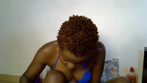 Snapshot of pretty_scooper chatting on 05.18.26 pretty_scooper online show from 05.18.26