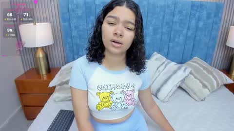 Snapshot of pretty_sunlight_ chatting on 10.29.25 Daisy Flower online show from 10.29.25