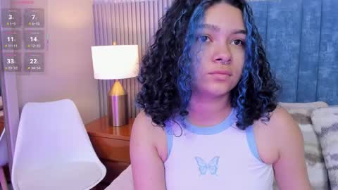 Daisy Flower online show from 03.25.26