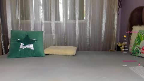 Snapshot of prettyadoraa chatting on 11.07.25 Adora online show from 11.07.25