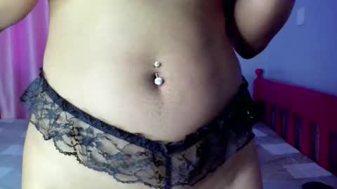 Snapshot of prettybigclit_ebony chatting on 09.20.25 prettybigclit_ebony online show from 09.20.25