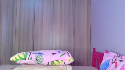 Snapshot of prettybigclit_ebony chatting on 10.16.25 prettybigclit_ebony online show from 10.16.25