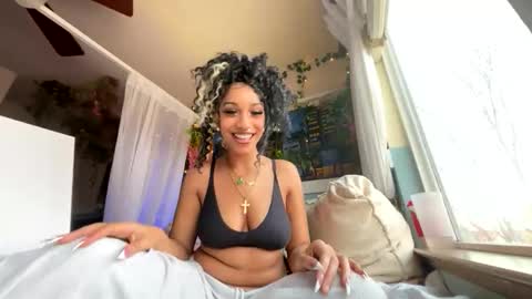 Snapshot of prettyblackgal chatting on 02.02.26 prettyblackgal online show from 02.02.26