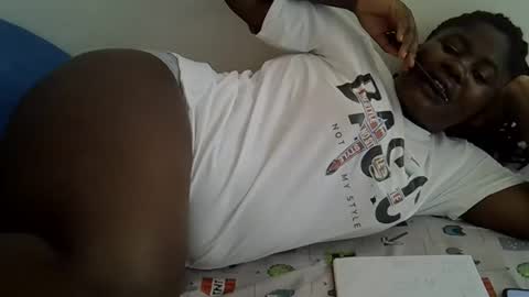 prettybooty1 online show from 11.03.25