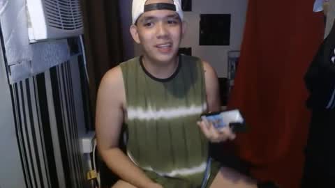 Snapshot of prettyboycum69 chatting on 09.26.25 RAVEN online show from 09.26.25