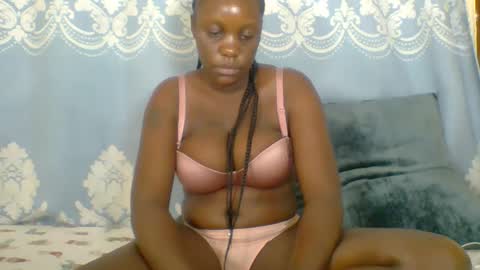 Snapshot of prettydarkskin002 chatting on 02.04.26 SHANIA online show from 02.04.26