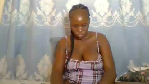 Snapshot of prettydarkskin002 chatting on 02.05.26 SHANIA online show from 02.05.26