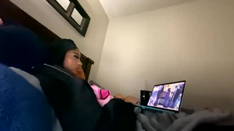 prettyfacefemale online show from 02.03.26