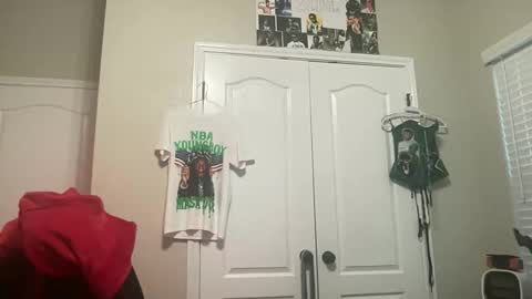 prettyfacefemale online show from 04.04.26