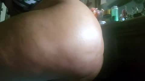 Mona Red online show from 02.06.25