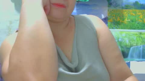 Snapshot of prettynhing chatting on 02.17.26 Nhing online show from 02.17.26