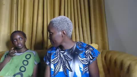 Snapshot of prettyquee chatting on 12.05.24 sasha online show from 12.05.24