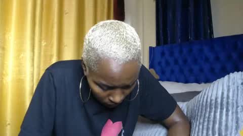 Snapshot of prettyquee chatting on 01.14.25 sasha online show from 01.14.25