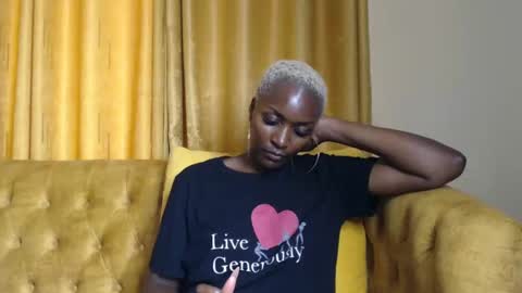 Snapshot of prettyquee chatting on 01.21.25 sasha online show from 01.21.25