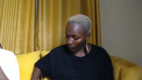 Snapshot of prettyquee chatting on 01.26.25 sasha online show from 01.26.25