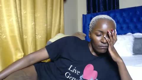 Snapshot of prettyquee chatting on 02.25.25 sasha online show from 02.25.25