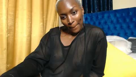 Snapshot of prettyquee chatting on 02.26.25 sasha online show from 02.26.25