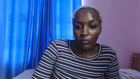 Snapshot of prettyquee chatting on 10.23.25 sasha online show from 10.23.25