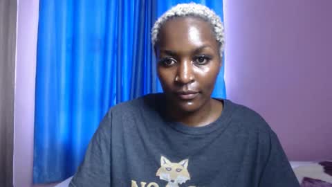 Snapshot of prettyquee chatting on 10.24.25 sasha online show from 10.24.25