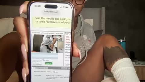 Snapshot of prettywap85 chatting on 07.29.26 Discrete Pussy online show from 07.29.26
