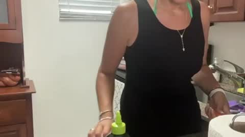 Snapshot of prettyyykittyyy22 chatting on 09.12.25 prettyyykittyyy22 online show from 09.12.25