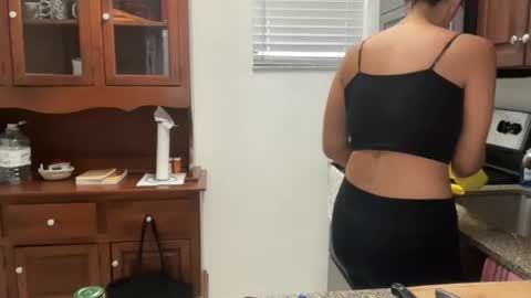 Snapshot of prettyyykittyyy22 chatting on 09.19.25 prettyyykittyyy22 online show from 09.19.25