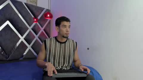 prince_arthur77 online show from 01.26.25