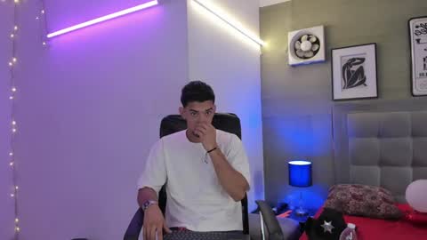 prince_arthur77 online show from 02.22.25