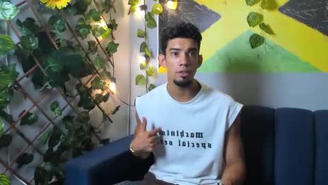 prince_arthur77 online show from 10.24.25