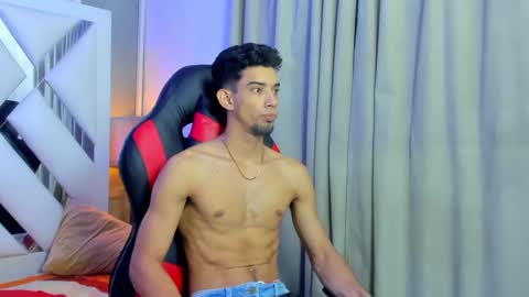 prince_arthur77 online show from 11.23.25