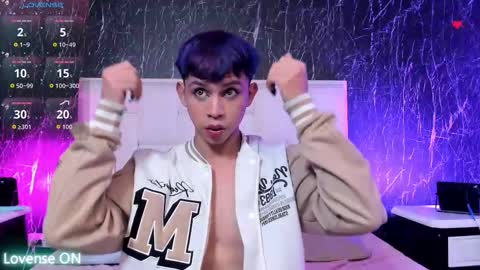 Snapshot of princeapolo_anki chatting on 11.07.25 Prince online show from 11.07.25