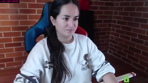 Snapshot of princesa_leia_zathur chatting on 11.18.25 Leia online show from 11.18.25