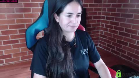 Snapshot of princesa_leia_zathur chatting on 11.27.25 Leia online show from 11.27.25