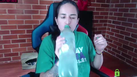 Snapshot of princesa_leia_zathur chatting on 04.26.26 Leia online show from 04.26.26
