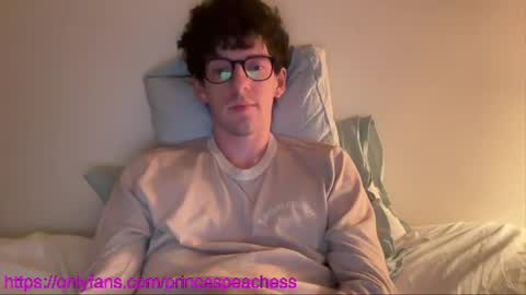 Snapshot of princespeaches chatting on 04.26.26 Peaches online show from 04.26.26