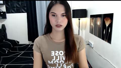 Snapshot of princess_018 chatting on 11.06.25 Shane online show from 11.06.25