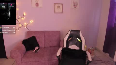 Snapshot of princess_foxxxy1 chatting on 12.21.25 Paula Princess online show from 12.21.25