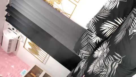 Estela online show from 02.26.25