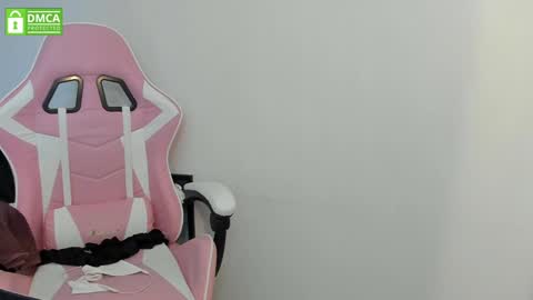 Snapshot of princesse_katey chatting on 01.04.25 miss me check out my YT online show from 01.04.25