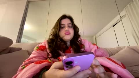 Snapshot of princesslaylaa chatting on 03.12.26 princessviccxo online show from 03.12.26