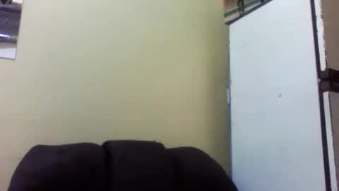 Snapshot of princessmiles2 chatting on 11.03.25 phelly online show from 11.03.25