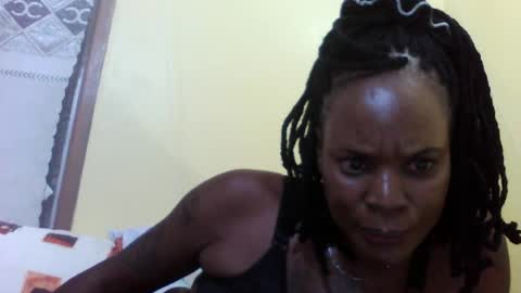 Snapshot of princessmiles2 chatting on 07.05.26 phelly online show from 07.05.26