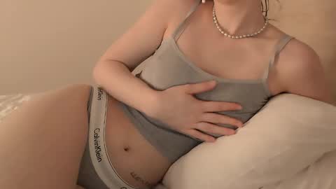 Snapshot of princessof_lust chatting on 01.06.25 Kris3 online show from 01.06.25