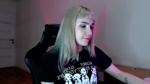 18 y.o online show from 02.19.25