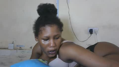 Snapshot of princesssweetass2 chatting on 02.01.26 FENNY online show from 02.01.26